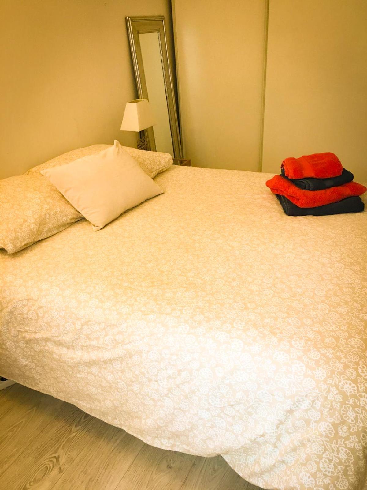 Double Room With Balcony Paris Bagian luar foto